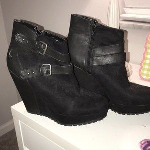 Mossimo Wedge Bootie - Size 11